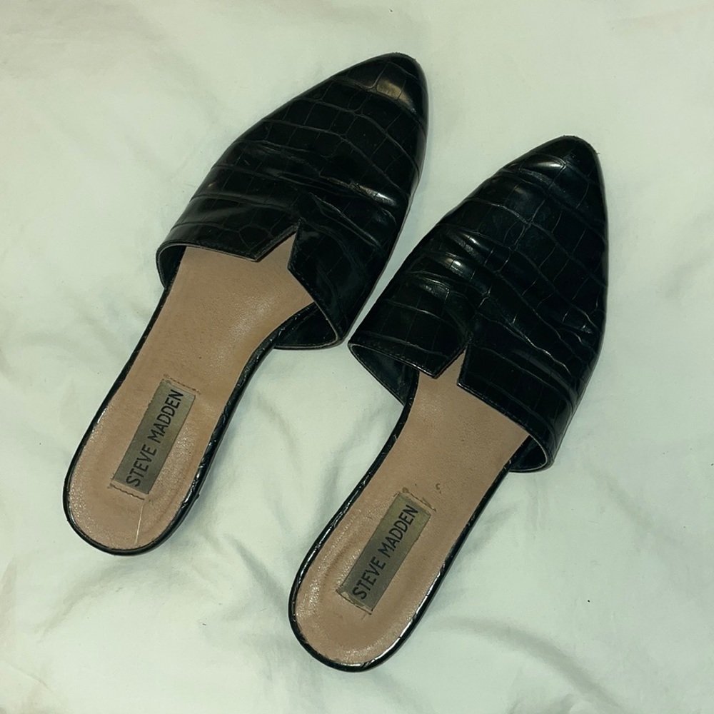 Steve Madden Black Croc Pointed Toe Mules